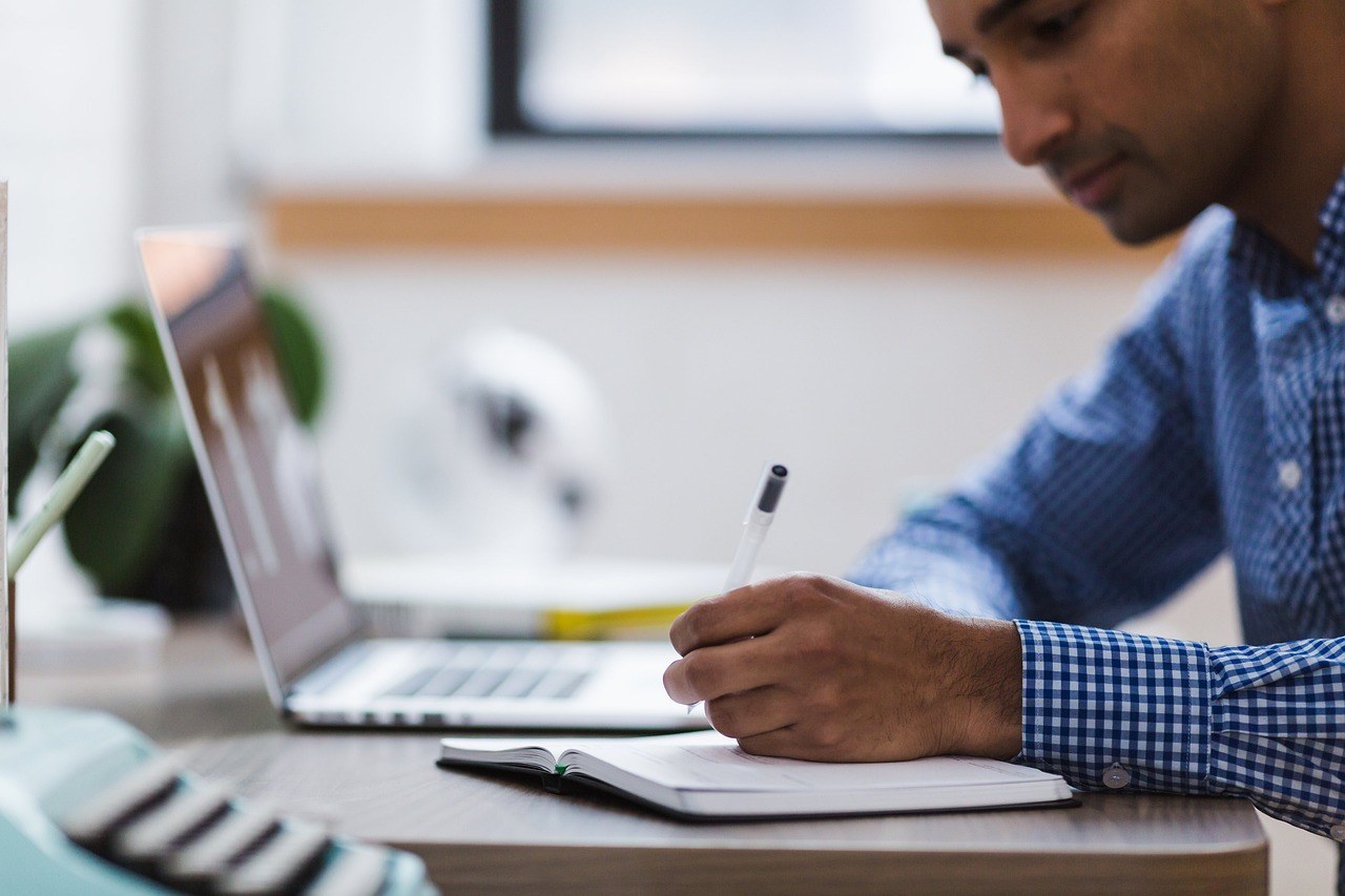 How to create a database and use it in e-mail marketing